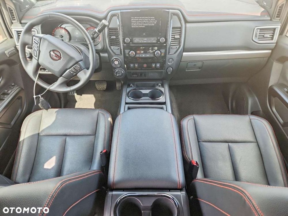 Nissan Titan - 9