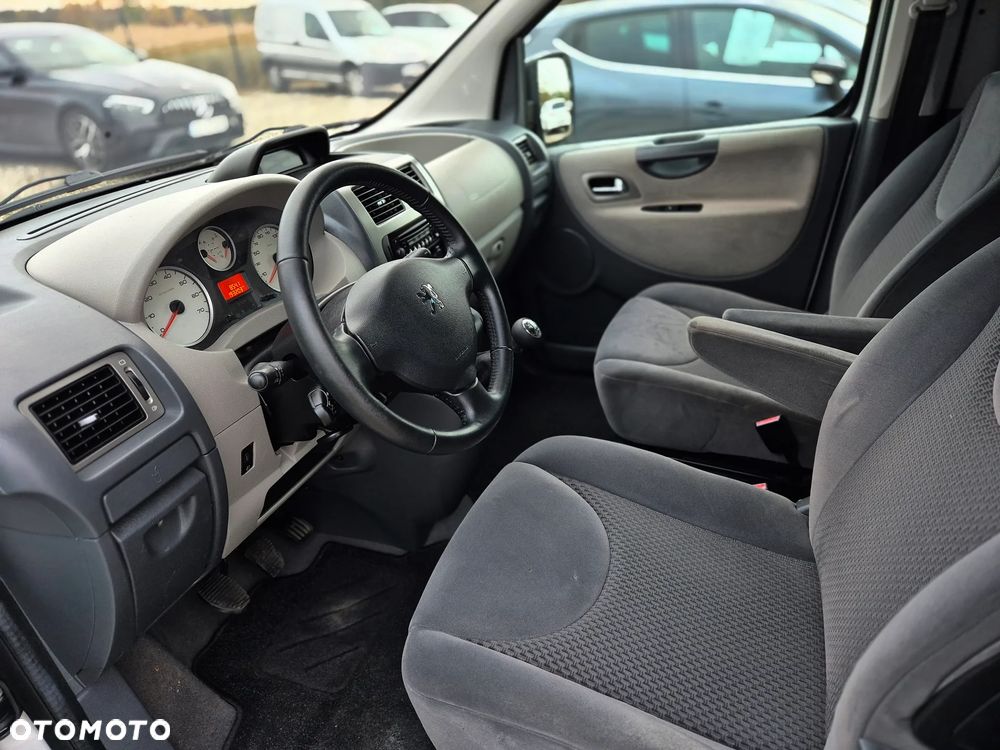 Peugeot Expert (8-Sitze) - 16