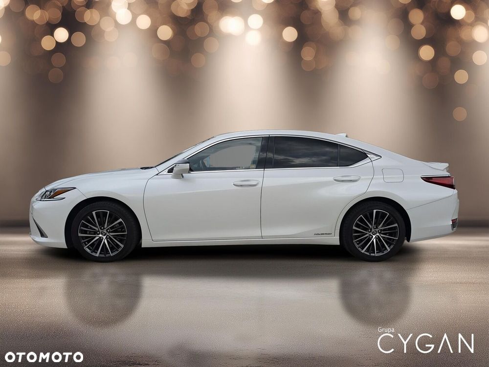 Lexus ES 300h Business Edition - 4