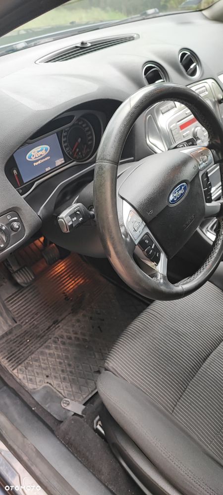 Ford Mondeo 1.8 TDCi Ambiente - 11