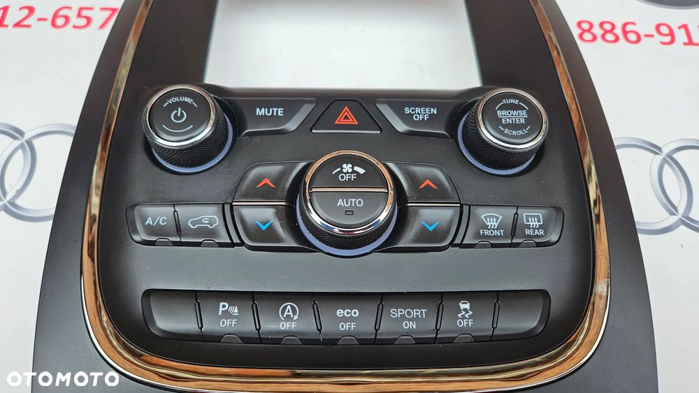 Dodge Durango 2017-2020  Panel klimatyzacji AC Panel sterowania nawiewem P68333643AA Ramka wyświetlacza radia  MAŁY WYŚWIETLACZ - 4