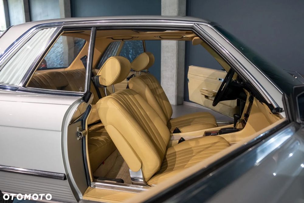 Mercedes-Benz SLC - 32