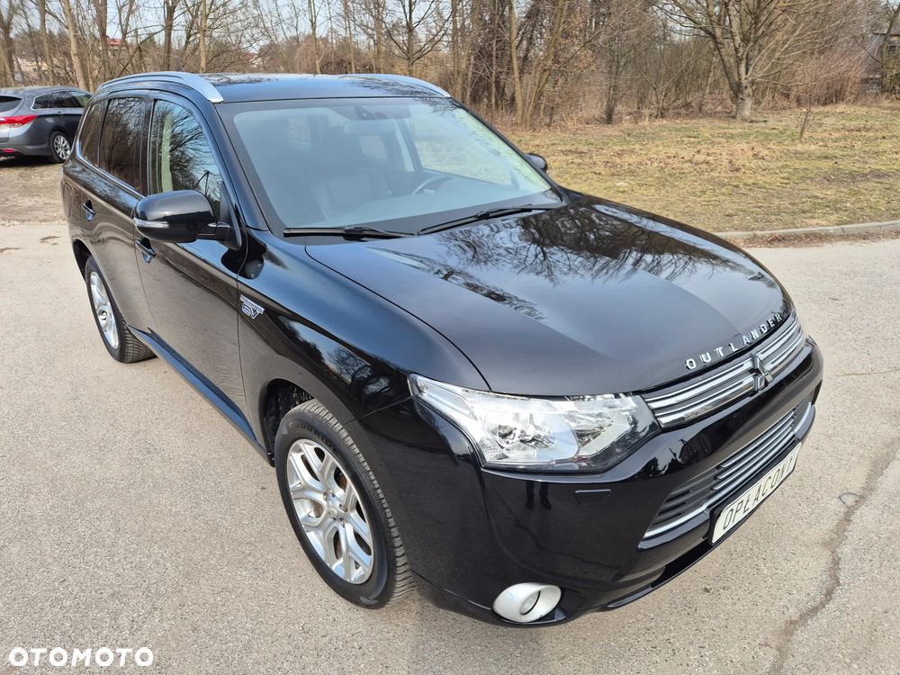 Mitsubishi Outlander - 4