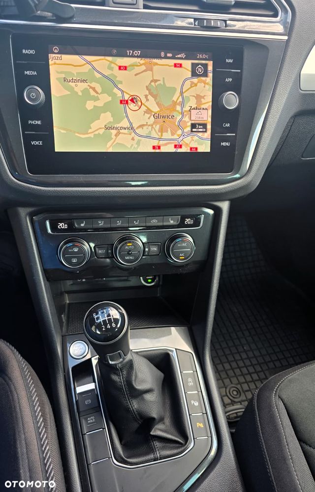 Volkswagen Tiguan - 9