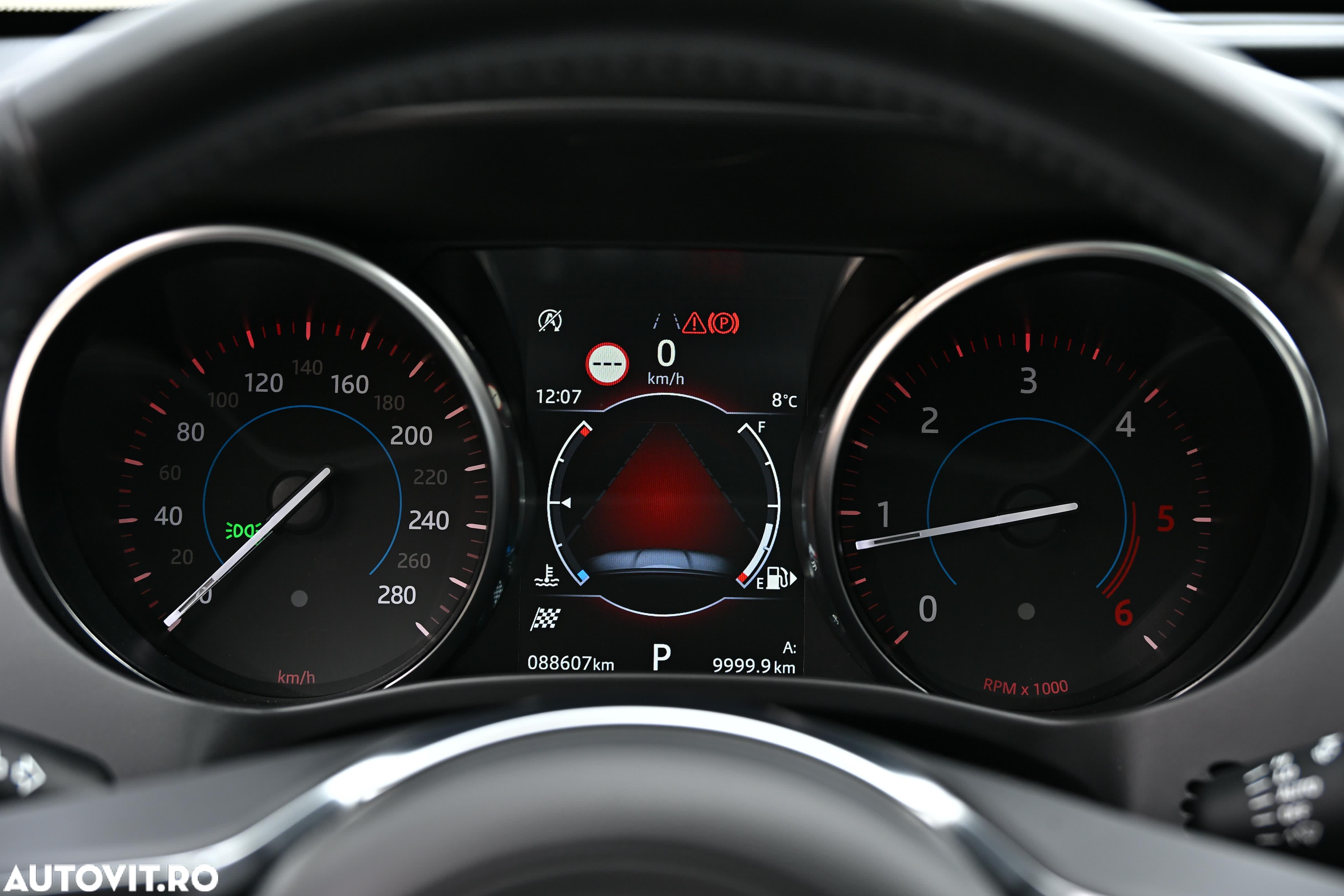 Jaguar F-Pace 20d RWD R-Sport - 27