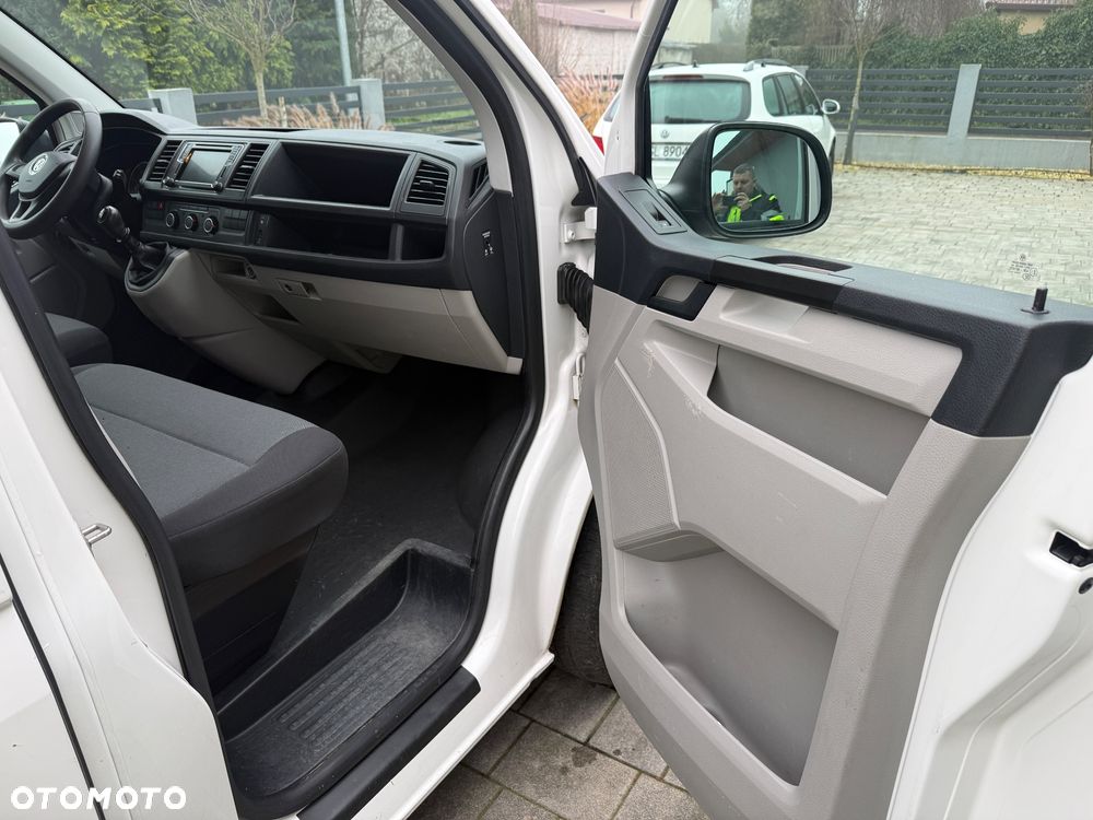 Volkswagen Transporter - 11