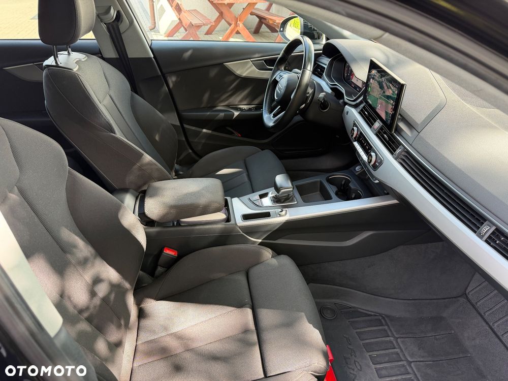 Audi A4 Limousine - 25