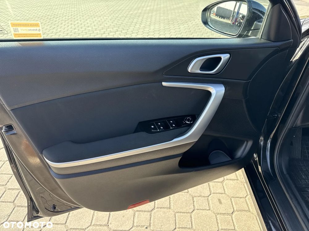 Kia Ceed 1.5 T-GDI M DCT - 11