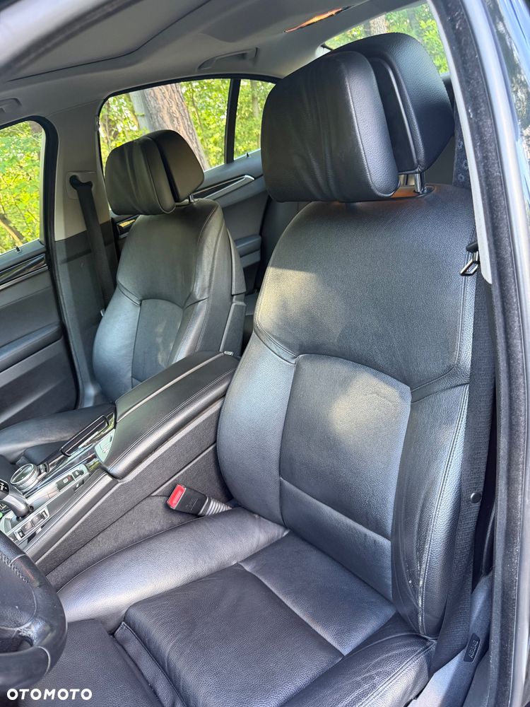 BMW Seria 5 525d - 13