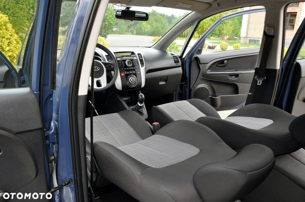 Kia Venga - 27