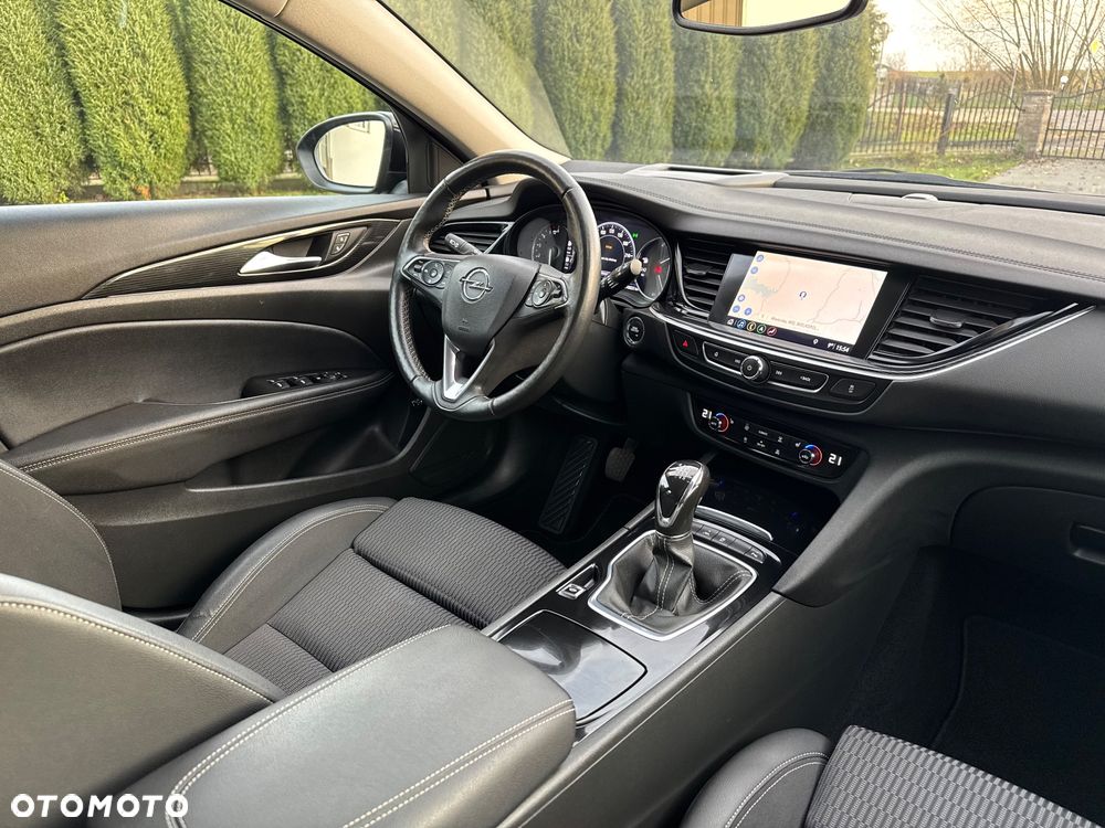 Opel Insignia - 21