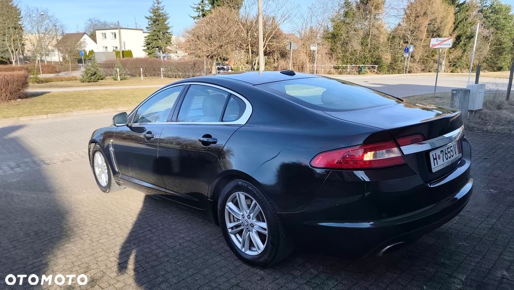Jaguar XF 3.0 V6 Luxury - 14
