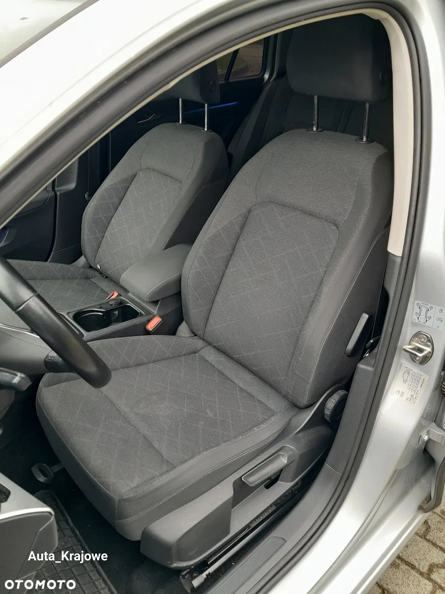 Volkswagen Golf VIII 1.5 TSI EVO Life - 32