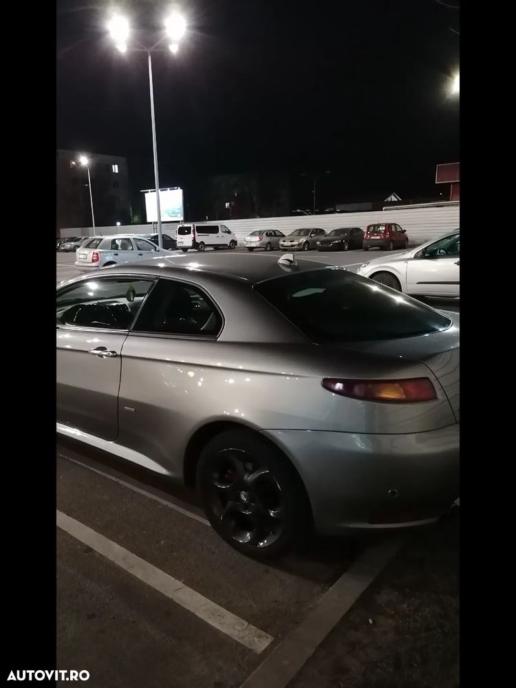 Alfa Romeo GT 2.0 JTS CM Distinctive - 31