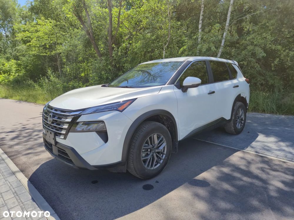 Nissan Rogue - 1