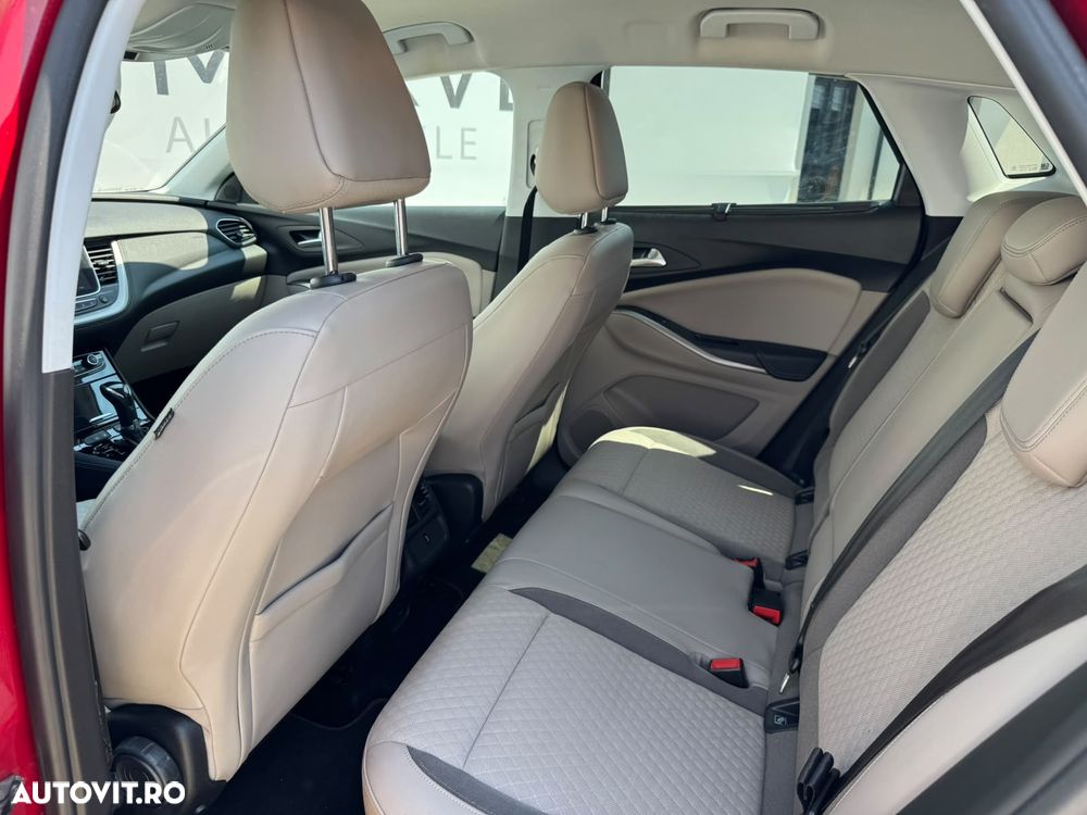 Opel Grandland X 1.6 START/STOP Ultimate Aut. - 12