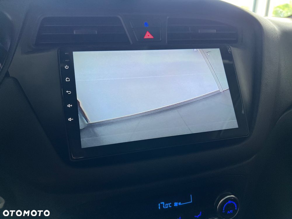 Hyundai i20 - 16