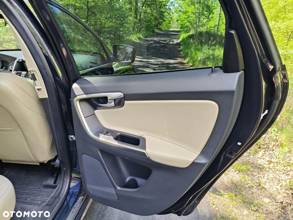 Volvo XC 60 T5 AWD Drive-E Summum - 19