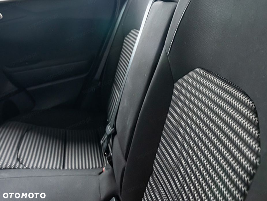 Kia Ceed 1.5 T-GDI M DCT - 10
