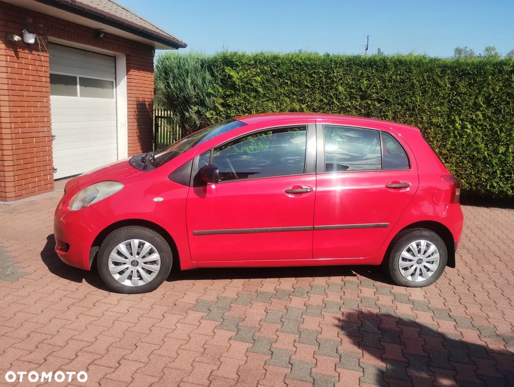 Toyota Yaris - 2