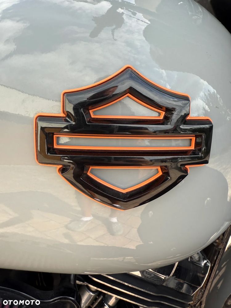 Harley-Davidson FLH Electra Glide - 9