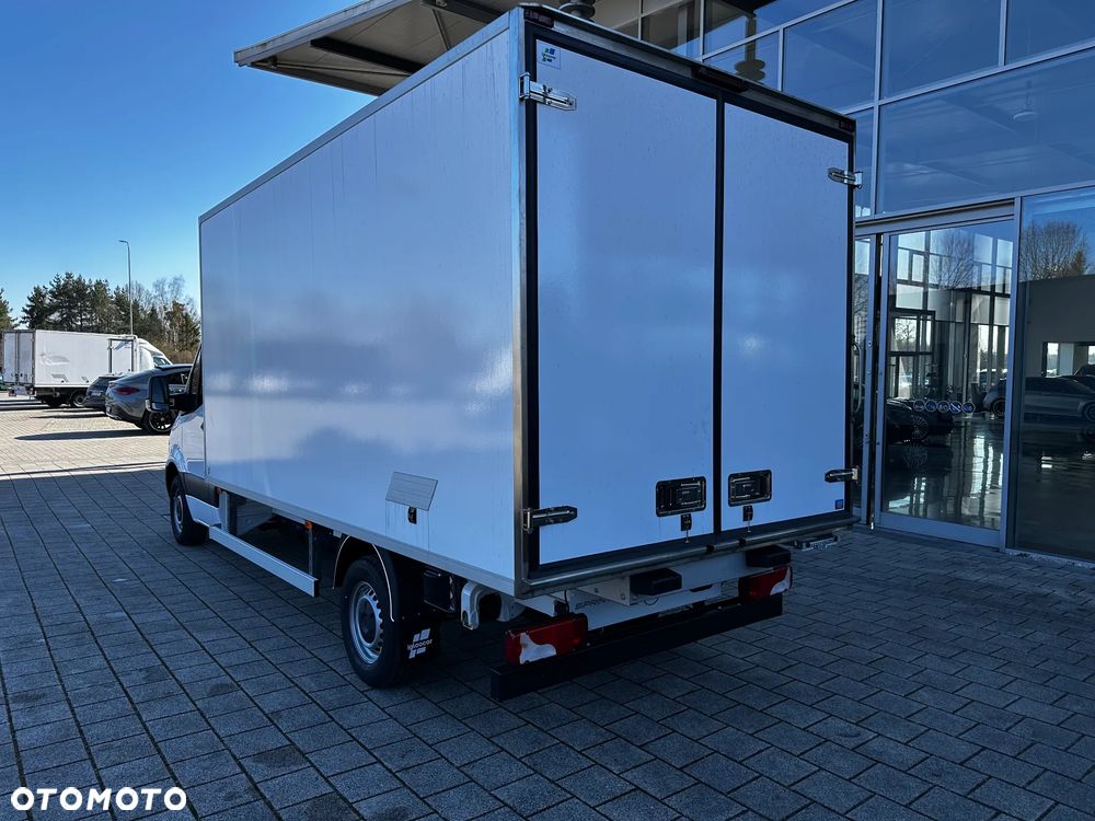 Mercedes-Benz Sprinter - 7