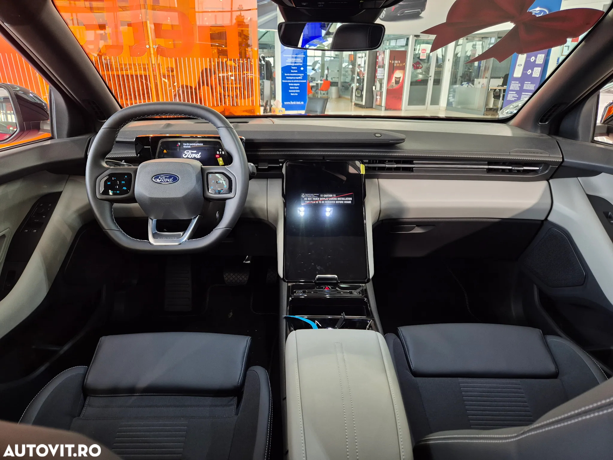 Ford Explorer AWD 79 kWh Extended Range Premium - 13