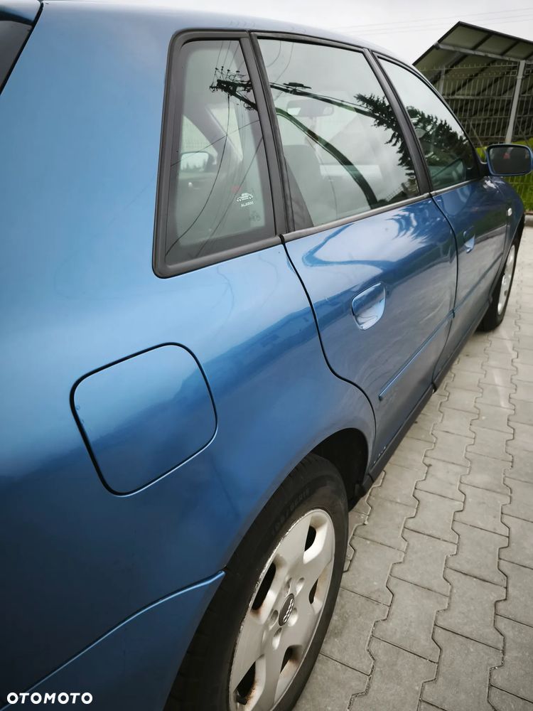 Audi A3 Sportback 1.9 TDI Ambiente - 13
