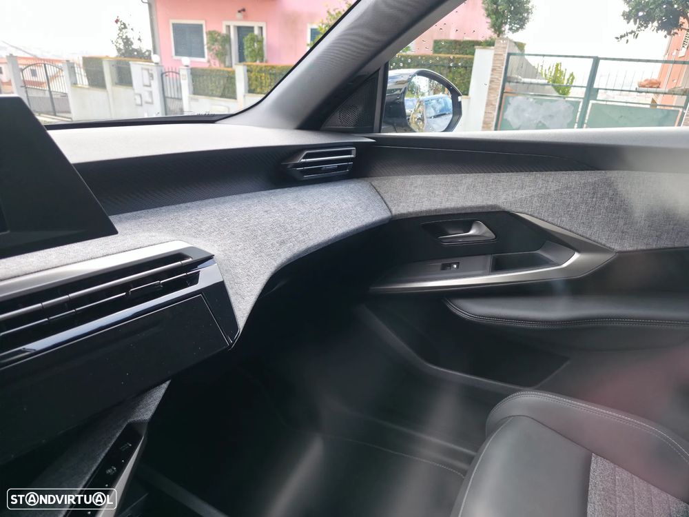 Peugeot 5008 Hybrid 145 e-DSC6 Allure - 17