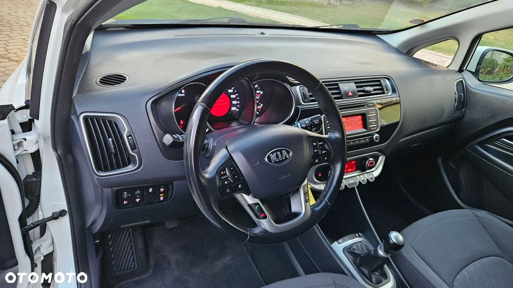 Kia Rio 1.2 L Business Line - 16