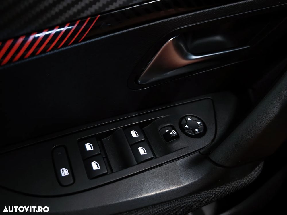 Peugeot 2008 PureTech 130 EAT8 Active - 14