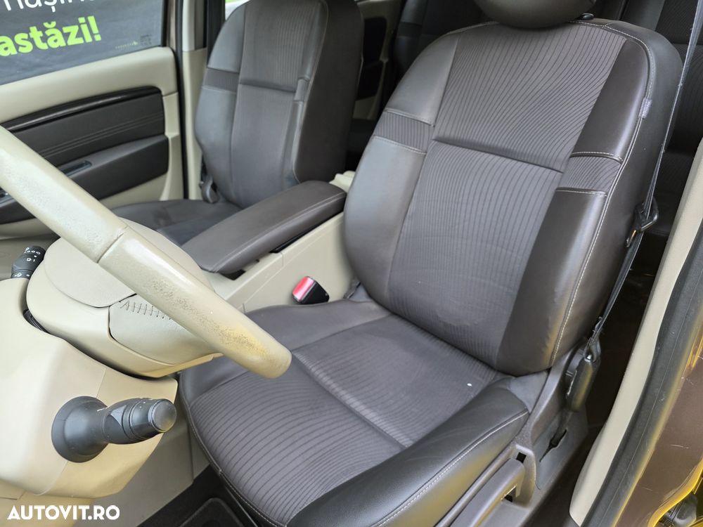 Renault Scenic 1.9dCi Privilege - 8