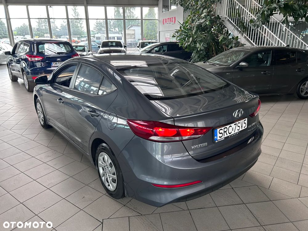 Hyundai Elantra 1.6 Classic Plus - 7