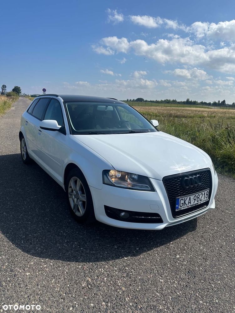 Audi A3 Sportback - 1