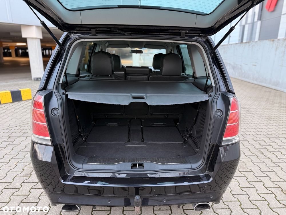Opel Zafira OPC - 19