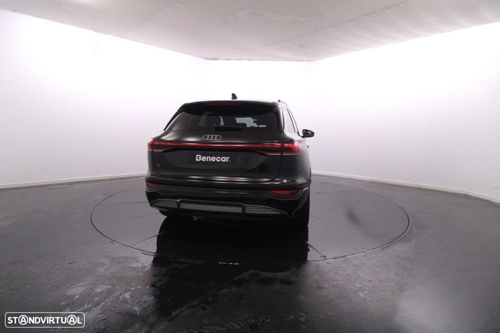 Audi Q6 e-tron - 7