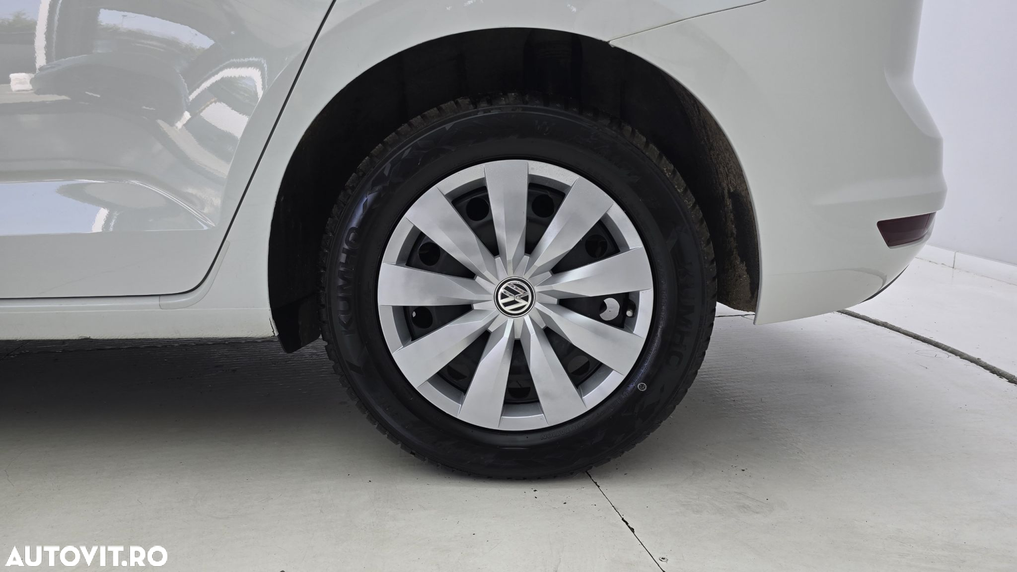 Volkswagen Touran 2.0 TDI Comfortline - 22