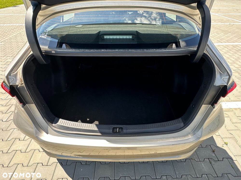 Toyota Corolla - 19