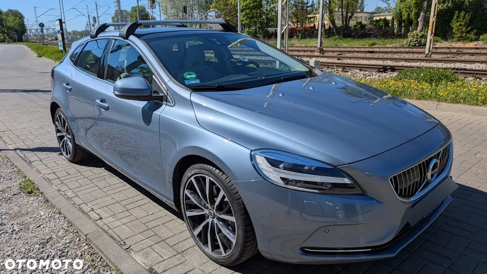 Volvo V40 T3 Drive-E Inscription - 1