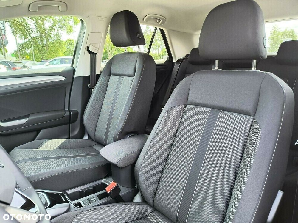 Volkswagen T-Roc - 15