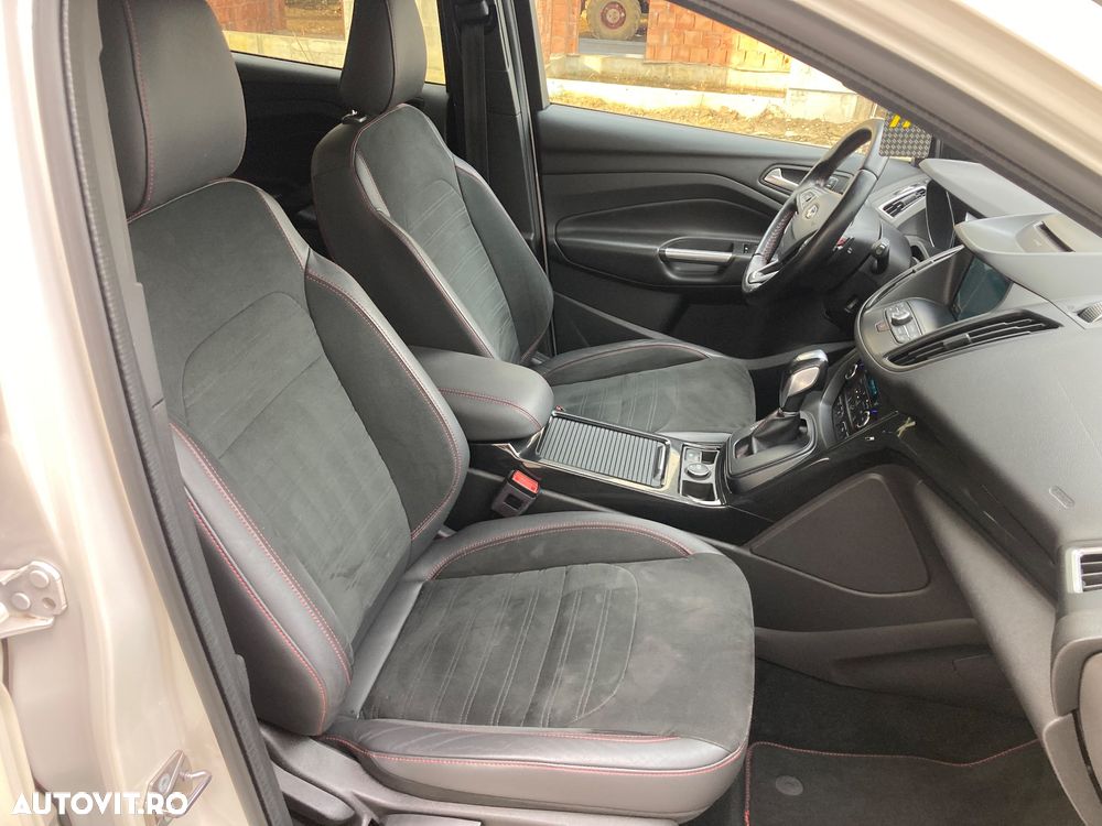 Ford Kuga 2.0 TDCi 4x4 Aut. ST-Line - 25