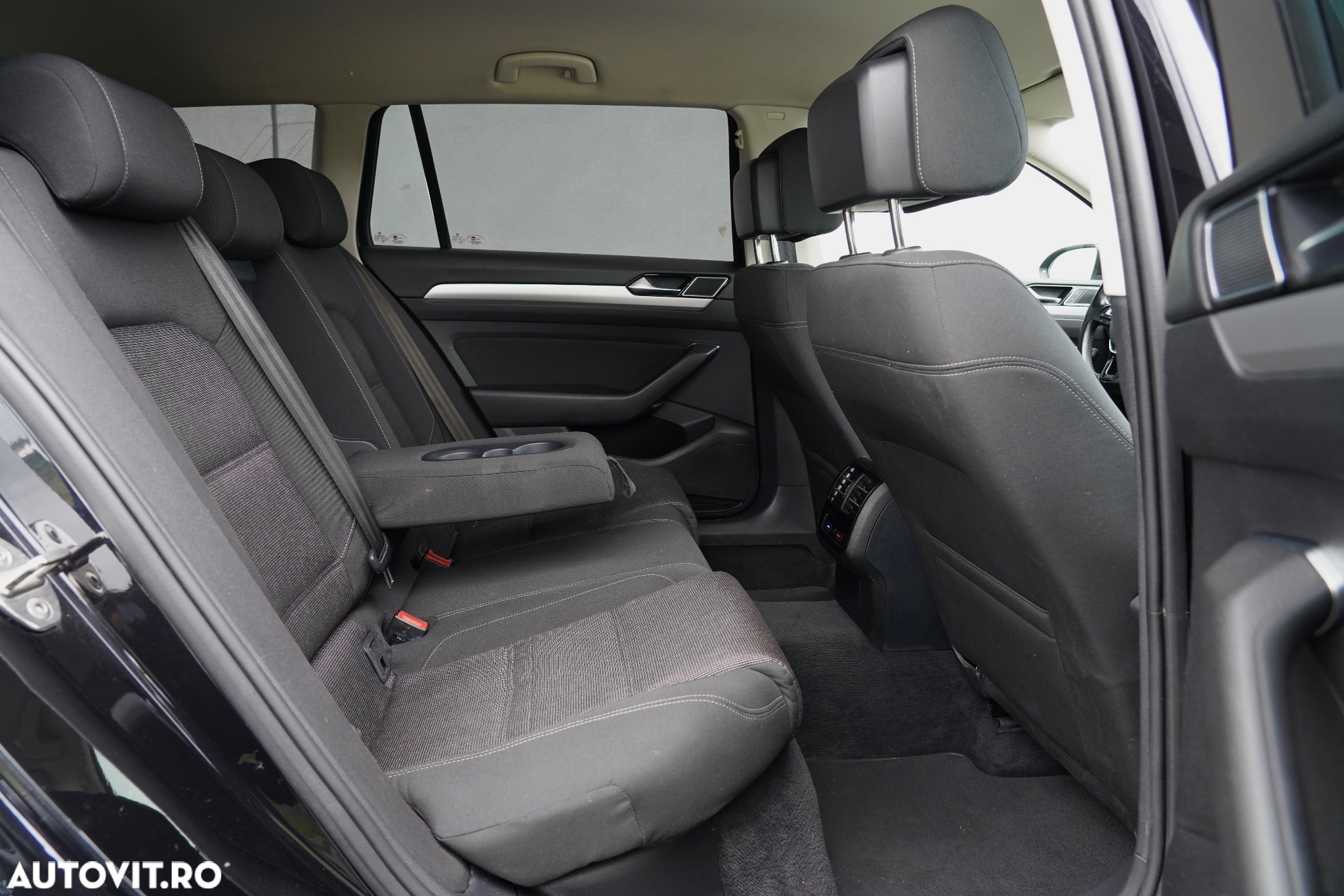 Volkswagen Passat Variant 2.0 TDI Comfortline - 14