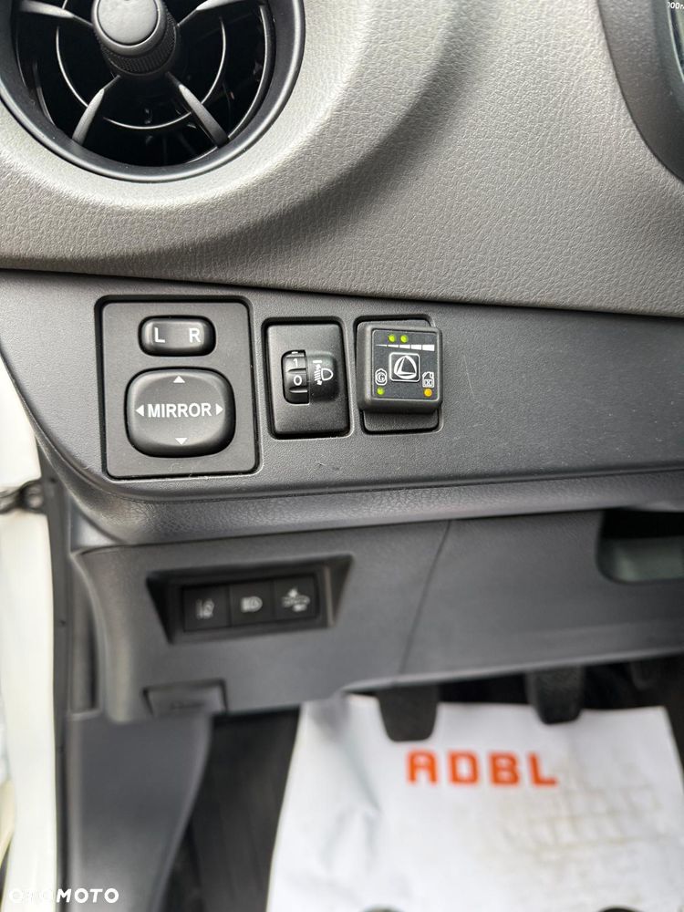 Toyota Yaris 1.0 Active - 8