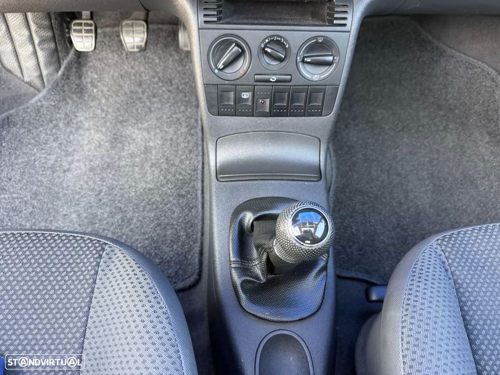 VW Polo 1.0 Conceptline - 26