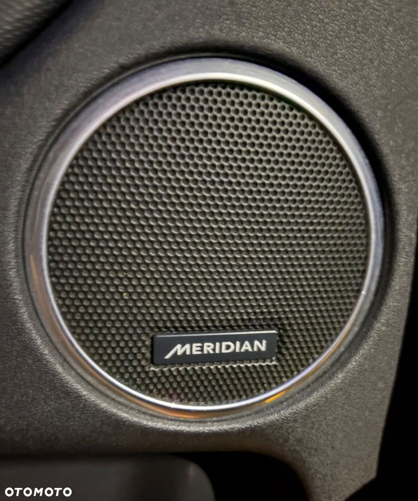 Land Rover Discovery Sport 2.0 P200 mHEV R-Dynamic - 16