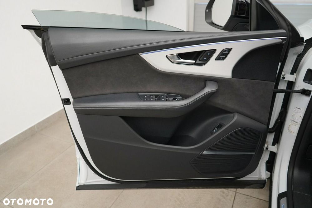 Audi Q8 - 20