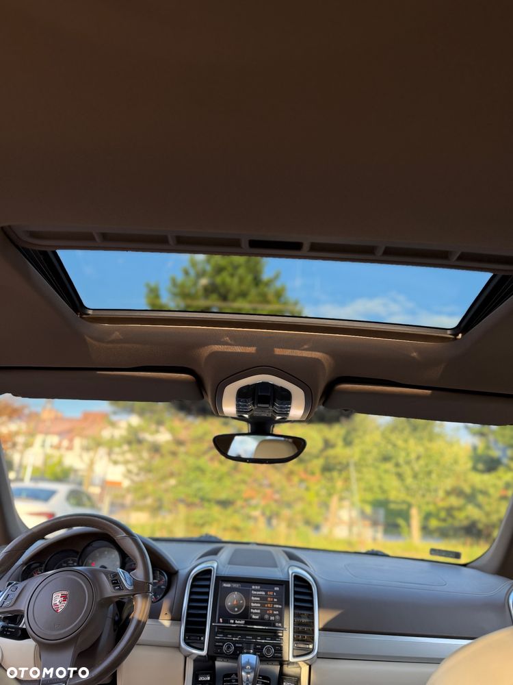 Porsche Cayenne S - 10