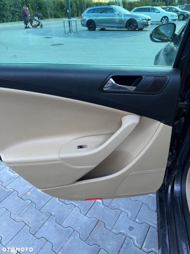 Volkswagen Passat 2.0 TDI Highline DSG - 15