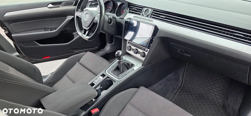 Volkswagen Passat 2.0 TDI BMT Comfortline - 9