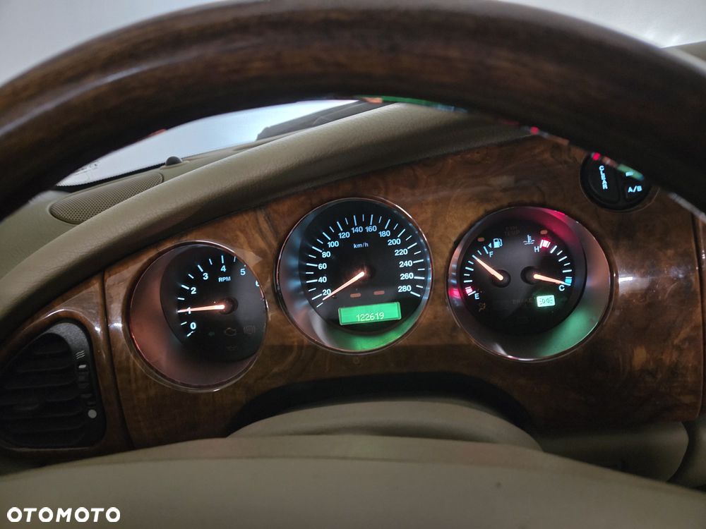 Jaguar XK8 - 18